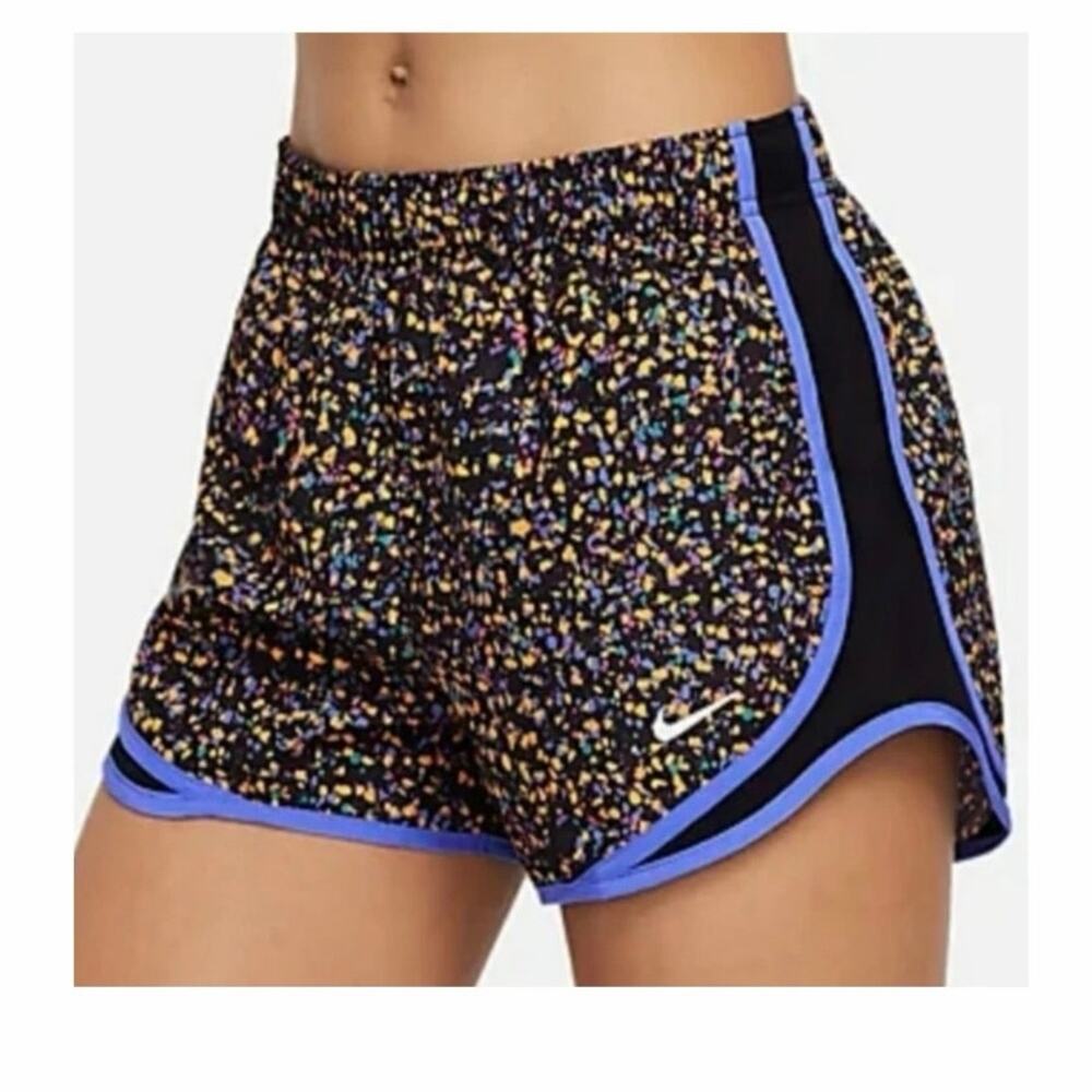 Nike Dri-FIT Tempo Icon Clash running shorts Medium NWT